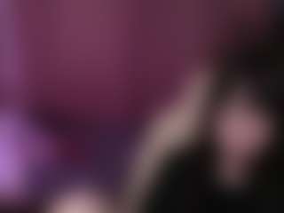 Live cam show with AlmaClark - Petite on nudelive.tv