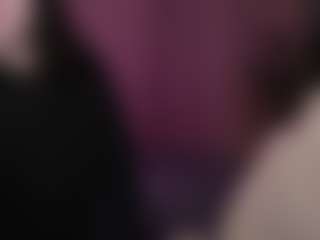 Live cam show with AlmaClark - College on Camsoda Late Night