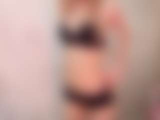 Live cam show with BaoZecchini - Gray Eyes on liverealitysex.com
