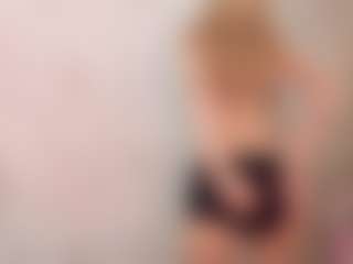 Live cam show with BaoZecchini - Nipple Piercings on CSO-WL
