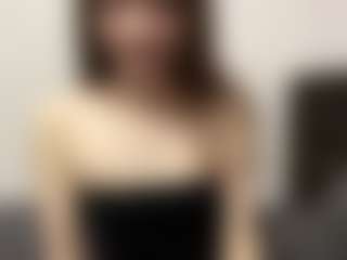 Live cam show with DestinyLatourette - Moaning on Hubzter Live