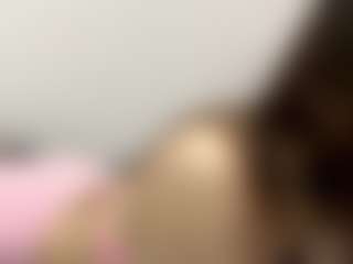 Live cam show with DestinyLatourette - Smoking on TottyGirls