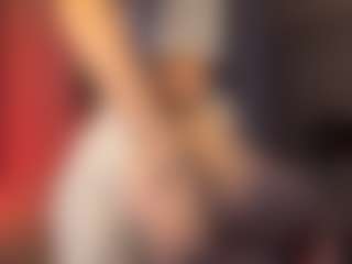 Live cam show with Olivia - College on friskycurves.com