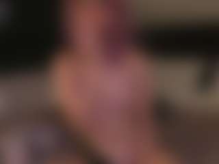 Live cam show with Lune - Green Eyes on TastyBlacksLive