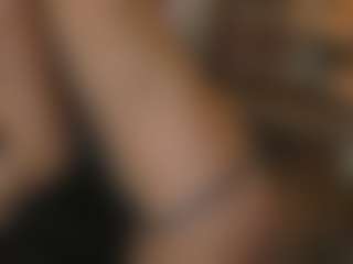 Live cam show with Lune - Ass Bouncing on parknlotfishbdy