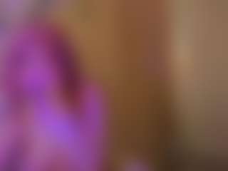 Live cam show with Lune - Moaning on Camsoda