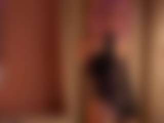 Live cam show with Lune - Moaning on Camsoda