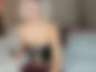 Live cam show with MonroSugar - New Petite on Chatstar