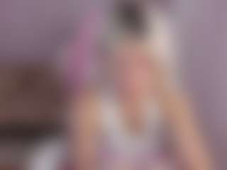 Live cam show with MonroSugar - Green Eyes on Camsoda