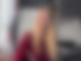 Live cam show with Grace - Skinny MILF on Free Soda