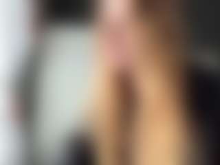 Performer in webcam MILF Grace in streaming live