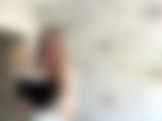 Live cam show with Grace - Granny on Camming Site