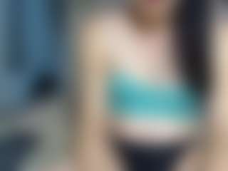 Live cam show with keysiyummy - Green Eyes on Stripli.com