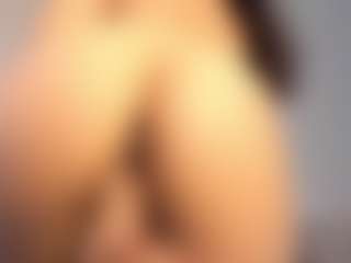 Live cam show with meinoir - Upskirt on Uber Horny