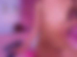 Live cam show with MiahRousse - Nipple Piercings on Fapmatic.com