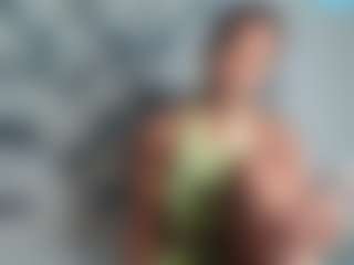 Live cam show with AshleyT2555 - Fingering on madthumbs