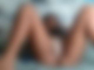 Spettacolo in cam dal vivo con AshleyT2555 - Moaning su Camsoda