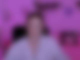 Live cam show with caroline-rose - Smoking on CamClone
