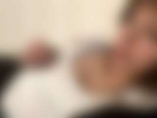Live cam show with EloiseAhart - Lean on Camsoda
