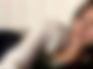 Live cam show with EloiseAhart - Body Massage on Cam Slut