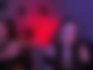 Live cam show with laisy-flay1 - Bedroom on Chatstar