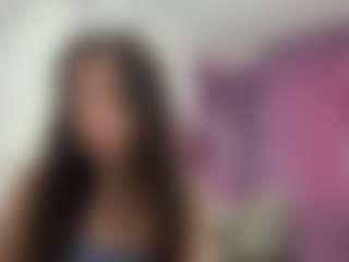 Alma's Live Sex Cam Show