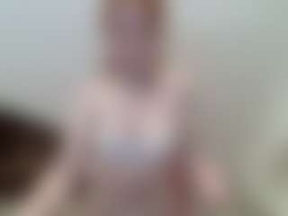 Aneka's Live Sex Cam Show