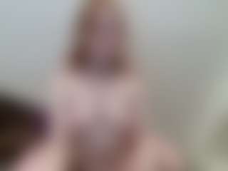Spettacolo in cam dal vivo con Aneka - Lean su Camsoda