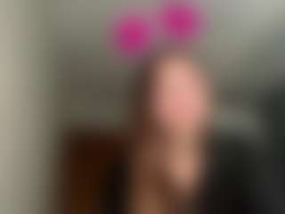 Evaa's Live Sex Cam Show