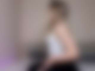 Live cam show with Willowcut - Average on Camsoda