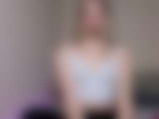 Live cam show with Willowcut - Average on Camsoda