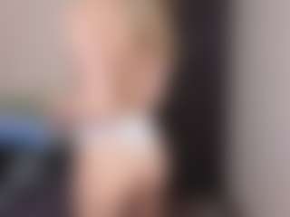 Live cam show with Willowcut - Facial on madthumbs