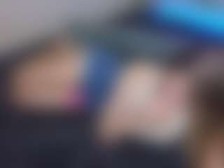 Live cam show with Willowcut - Smoking on Camsoda