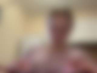 Live cam show with LeidaHolster - Longhair on intimatelivegirls.com