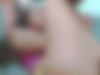 Liarouse04's Live Sex Cam Show