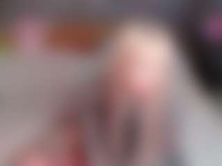 Live cam show with lil_lolly67 - Blonde Hair on Camsoda