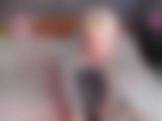 Live cam show with lil_lolly67 - Nipple Piercings on Camsoda