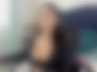 Live cam show with MelaniVega - Oil on Uber Horny