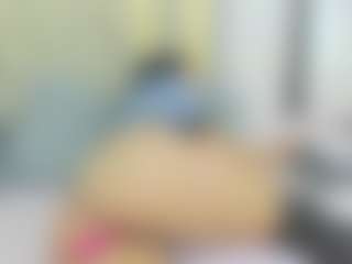 Live cam show with RubiScarleth - New BBW on liverealitysex.com