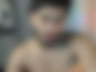 Live cam show with Thefranco - Muscular on CamClone