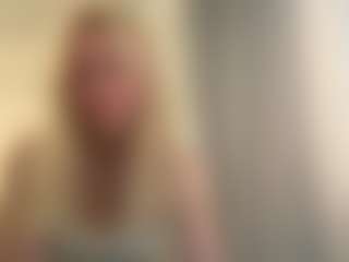 Live cam show with CelsaRaska - Ebony Big Tits on crypto-cams