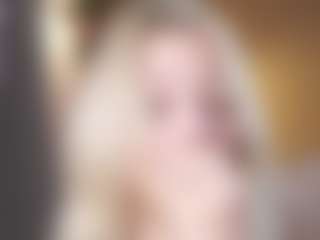 Live cam show with Dori - Camel Toe on pussylord.com