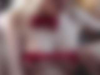 Live cam show with Dori - Camel Toe on SmokeAndPoke