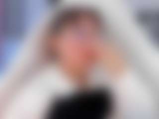 Live cam show with EmilyFiorii - Public on Lustler