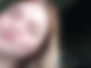 MelodyBertalan's Live Sex Cam Show