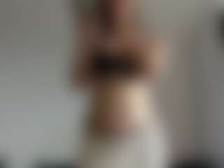 Live cam show with RosarioOdam - Schoolgirl on Mixed Magazine Live