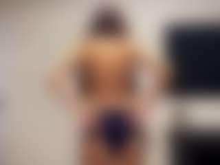 Live cam show with SheraBerret - Cute on Milfs Live