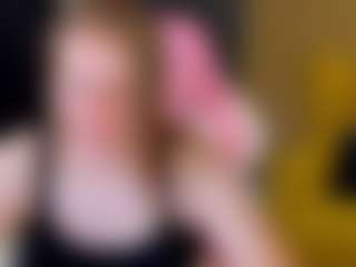 Live cam show with SwayX1 - Average on Milfs Live