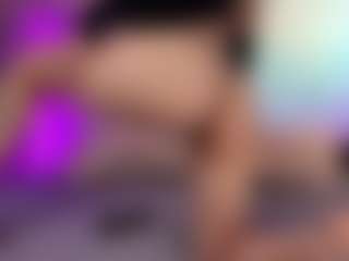 Live cam show with cchloes - Double Penetration on CamClone