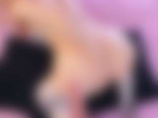 Live cam show with DollyRoses - Red Hair Shaved Pussy on StripNow